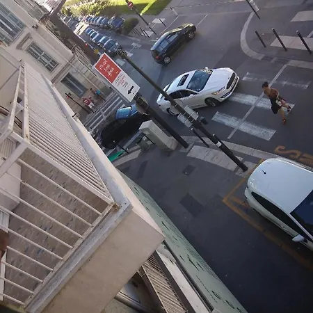 F1 Proche Du Tramway Et Plages * 尼斯