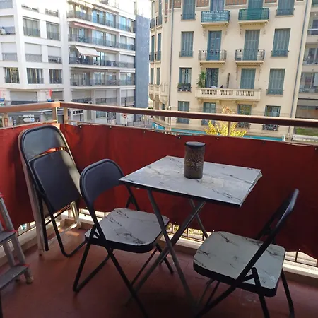 Apartment F1 Pres Tramway Et Nice