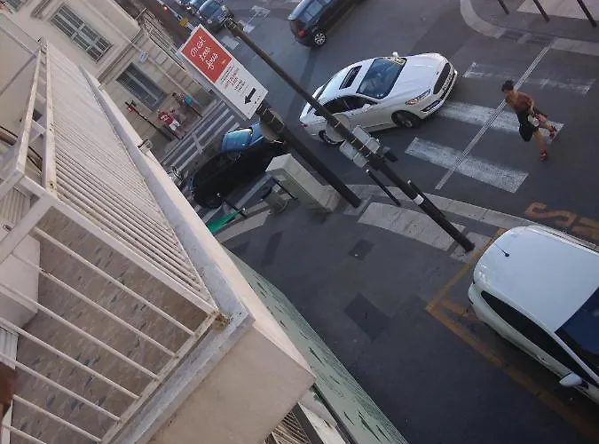 F1 Proche Du Tramway Et Plages * Nice